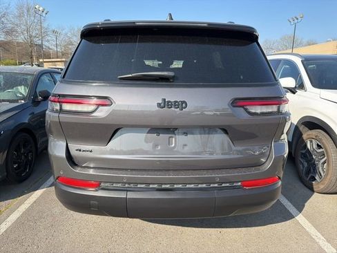 Used 2024 Jeep Grand Cherokee L Laredo image 5