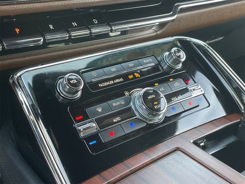 Certified 2023 Lincoln Navigator Reserve image 28