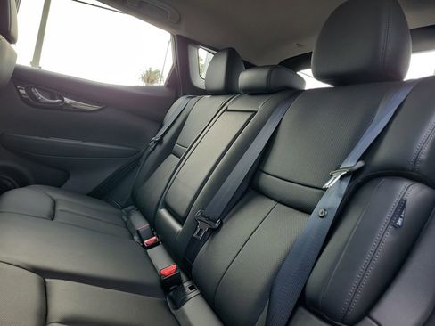 Certified 2022 Nissan Rogue Sport SL w/ Premium Package image 16