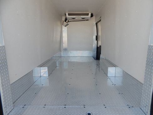 Used 2022 Ford Transit 250 148 High Roof Extended RWD image 12