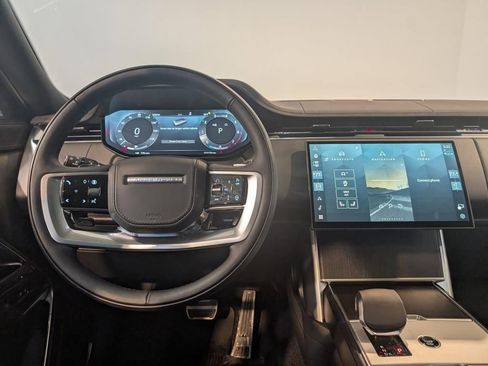 New 2026 Land Rover Range Rover Long Wheelbase SE AWD/4WD image 14