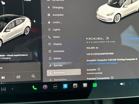 Used 2021 Tesla Model 3 Standard Range Plus image 10