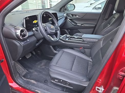 Used 2025 Chevrolet Equinox LT w/ Convenience Package II FWD image 8