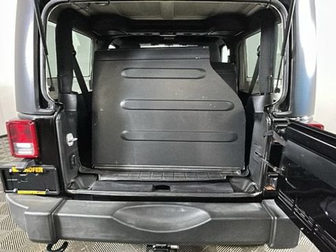 Used 2018 Jeep Wrangler Sport AWD/4WD image 24