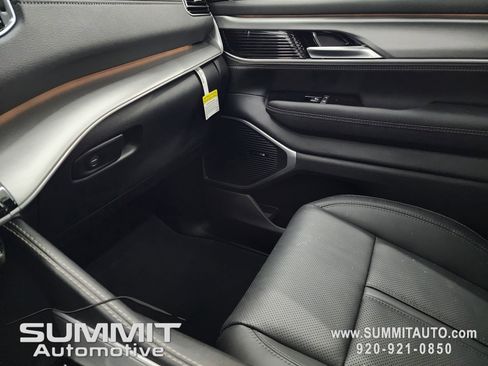 New 2026 Jeep Grand Wagoneer 4WD w/ Premium Group I image 14