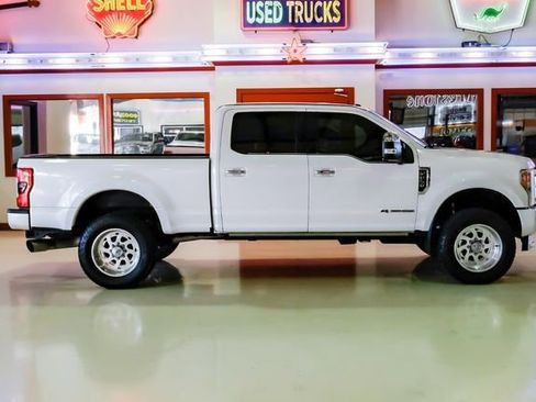 Used 2017 Ford F250 Platinum w/ Platinum Ultimate Package image 10
