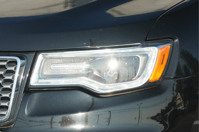 Used 2020 Jeep Grand Cherokee Overland AWD/4WD image 44