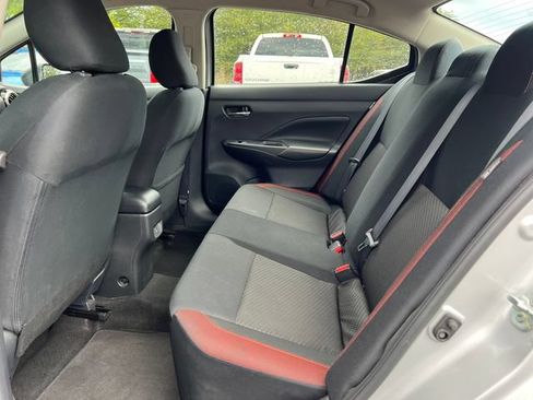 Used 2024 Nissan Versa SR FWD image 4