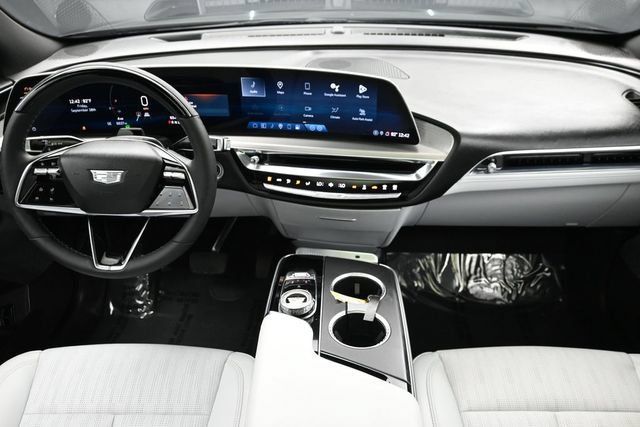 Used 2024 Cadillac Lyriq Sport AWD/4WD image 16