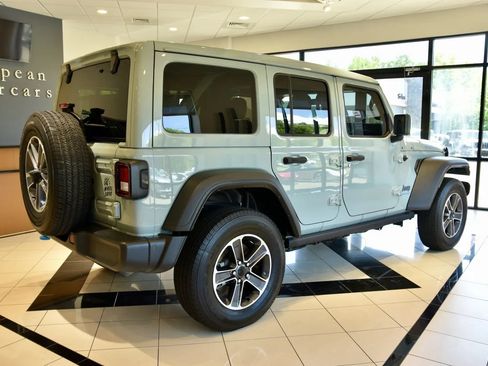 Used 2023 Jeep Wrangler Unlimited w/ Sun & Screen Package AWD/4WD image 6