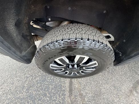 Certified 2025 GMC Sierra 2500 Denali Ultimate w/ Max Trailering Package image 40