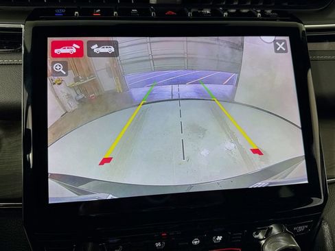 Used 2023 Jeep Grand Cherokee Overland w/ Advanced Protech Group III image 50