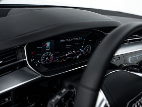 Certified 2025 Audi A8 L 3.0T AWD/4WD image 13