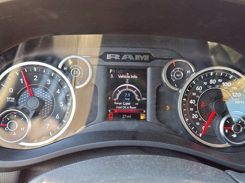 Used 2025 RAM 2500 Big Horn image 18