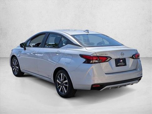 Used 2025 Nissan Versa SV FWD image 8