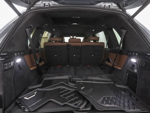 Used 2024 BMW X7 xDrive40i AWD/4WD image 29
