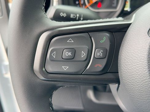 New 2025 Jeep Gladiator Sport image 15