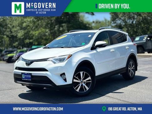Used 2018 Toyota RAV4 XLE AWD/4WD image 1