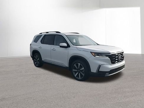 New 2025 Honda Pilot Elite image 2