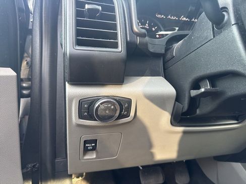 Used 2020 Ford F150 XL image 8