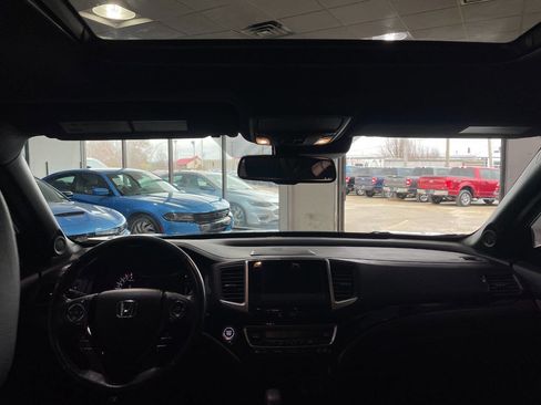 Used 2017 Honda Ridgeline Black Edition image 25