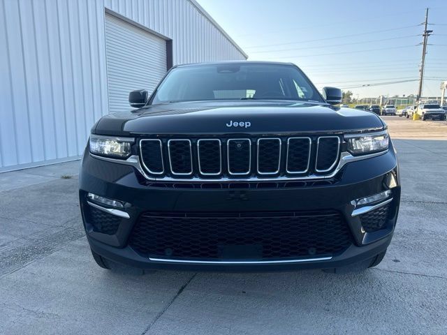 Used 2023 Jeep Grand Cherokee Limited w/ Luxury Tech Group II AWD/4WD image 8