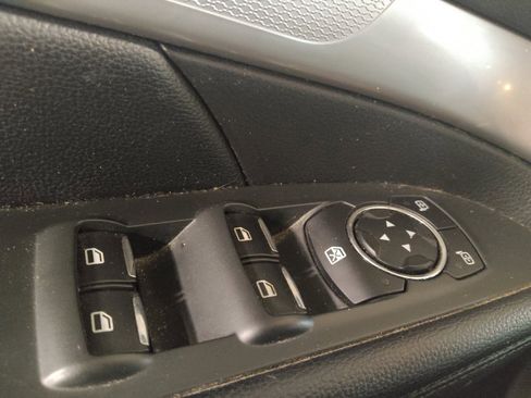 Used 2017 Ford Explorer XLT w/ Equipment Group 202A FWD image 27