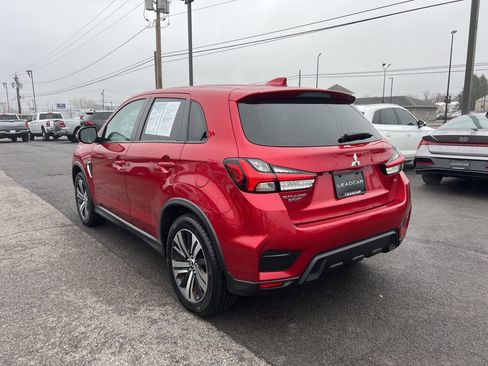 Used 2021 Mitsubishi Outlander Sport SE image 3