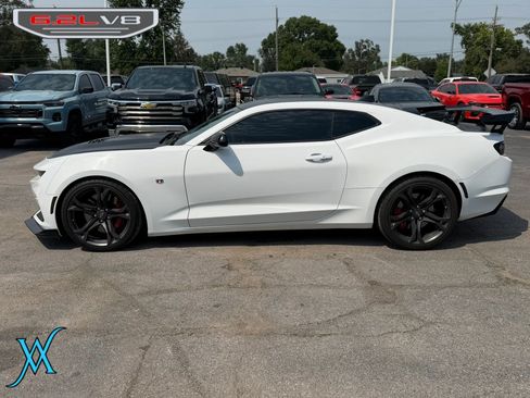 Used 2022 Chevrolet Camaro SS RWD image 4
