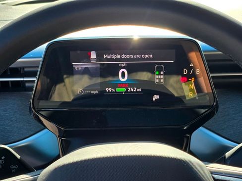 New 2025 Volkswagen ID. Buzz Pro S Plus RWD image 13