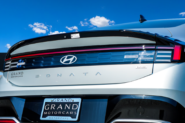 Certified 2025 Hyundai Sonata SEL FWD image 42