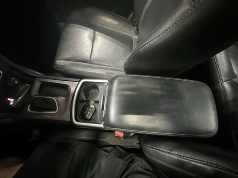 Used 2021 Dodge Charger SXT w/ Leather Interior Group RWD image 28