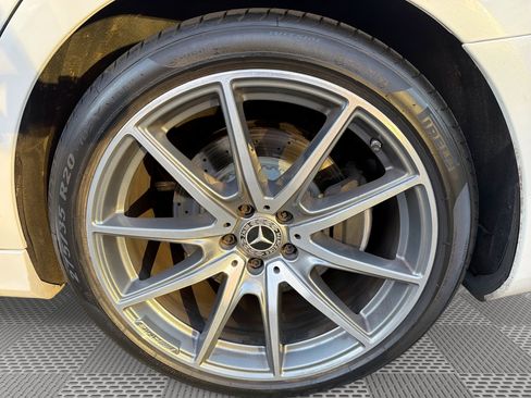 Used 2019 Mercedes-Benz S 560 Sedan image 30