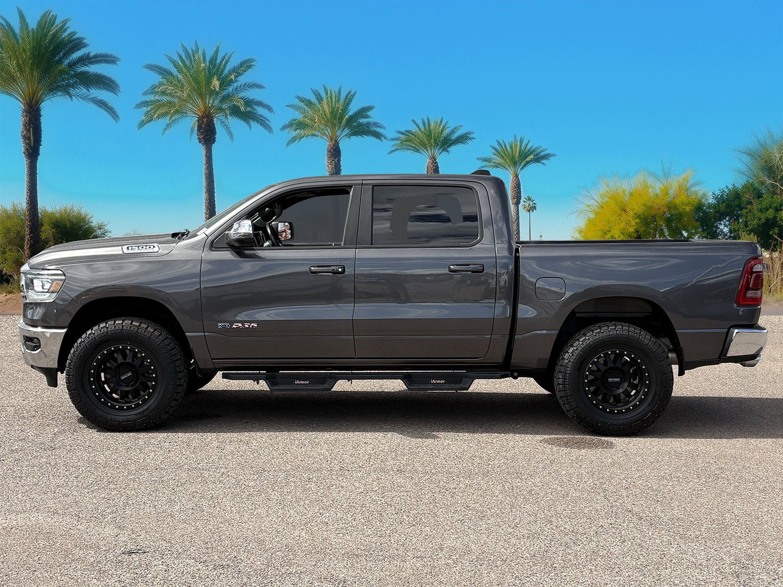Used 2023 RAM 1500 Laramie AWD/4WD image 44