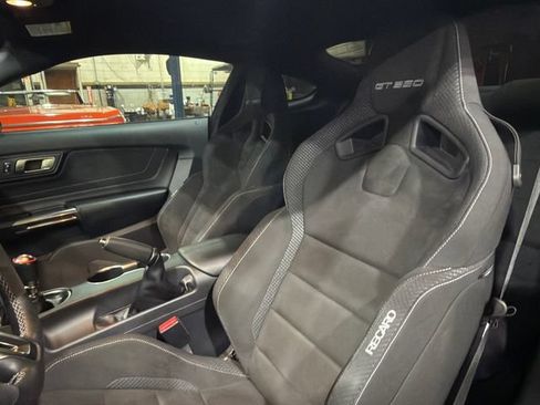 Used 2017 Ford Mustang Shelby GT350 w/ Electronics Package RWD image 41