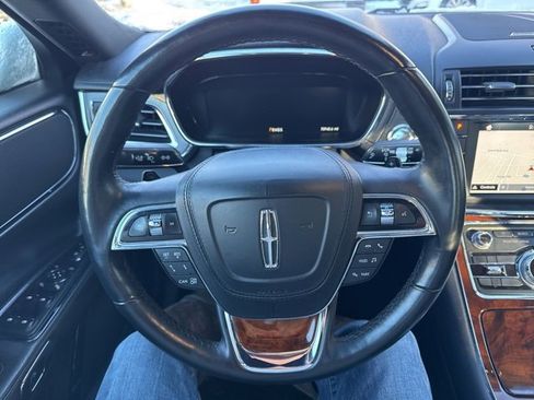 Used 2018 Lincoln Continental Select w/ Technology Package image 8