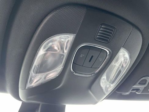 Used 2024 Jeep Compass Latitude image 27