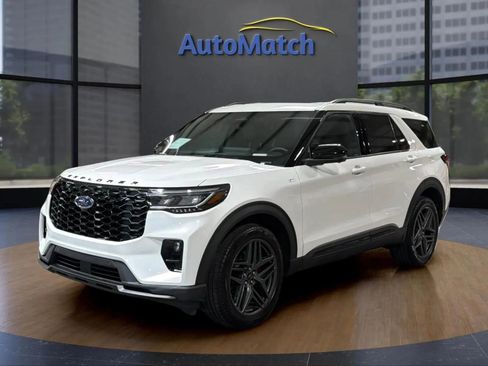 Used 2025 Ford Explorer ST-Line w/ Premium Package AWD/4WD image 4