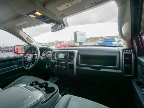 Used 2015 RAM 2500 Tradesman w/ Chrome Appearance Group image 14