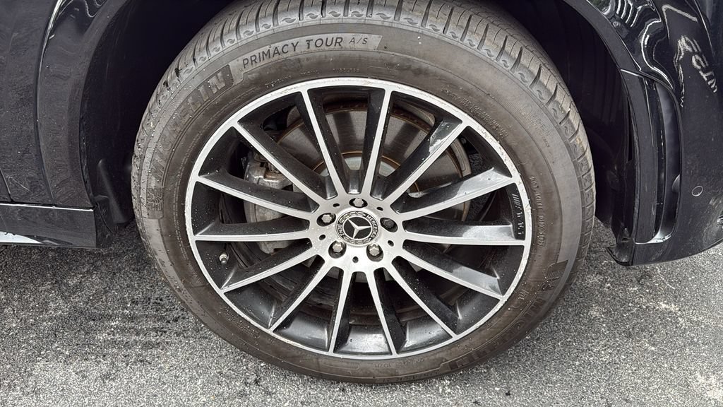 Used 2023 Mercedes-Benz GLE 450 4MATIC w/ AMG Line Exterior image 10