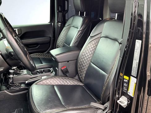 Used 2022 Jeep Wrangler Unlimited Sahara AWD/4WD image 11