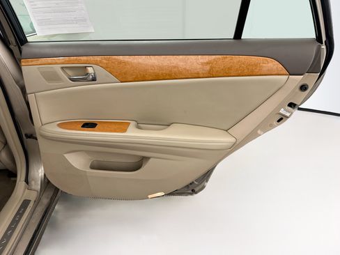 Used 2006 Toyota Avalon XLS FWD image 30