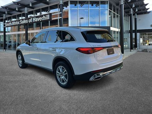 Used 2025 Mercedes-Benz GLC 300 4MATIC image 4