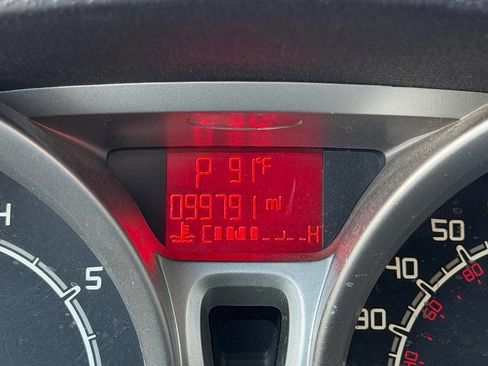 Used 2013 Ford Fiesta SE FWD image 18