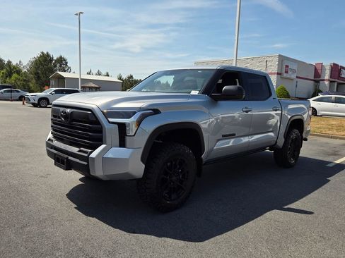 Used 2025 Toyota Tundra SR5 w/ SR5 Premium Package image 3