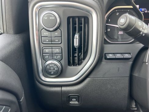 Certified 2022 GMC Sierra 3500 Denali w/ Denali Ultimate Package image 35