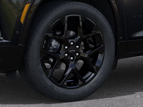 New 2026 Chevrolet Traverse RS w/ LPO, Floor Liner Package AWD/4WD image 9