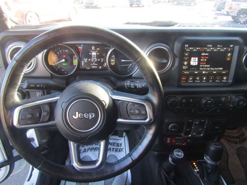 Used 2023 Jeep Wrangler Unlimited Rubicon 4xe w/ Steel Bumper Group image 19