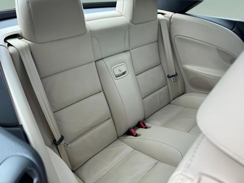 Used 2010 Volkswagen Eos Lux FWD image 11