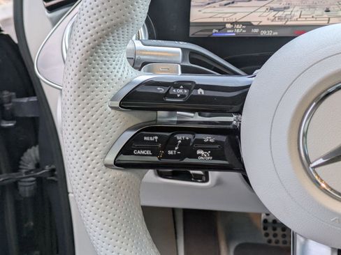 Used 2022 Mercedes-Benz EQS 580 4MATIC Sedan image 17